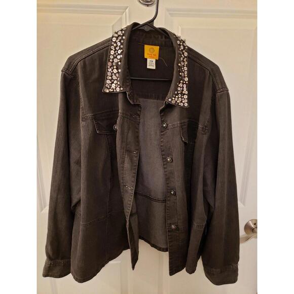 Jacket - Picture 1 of 3